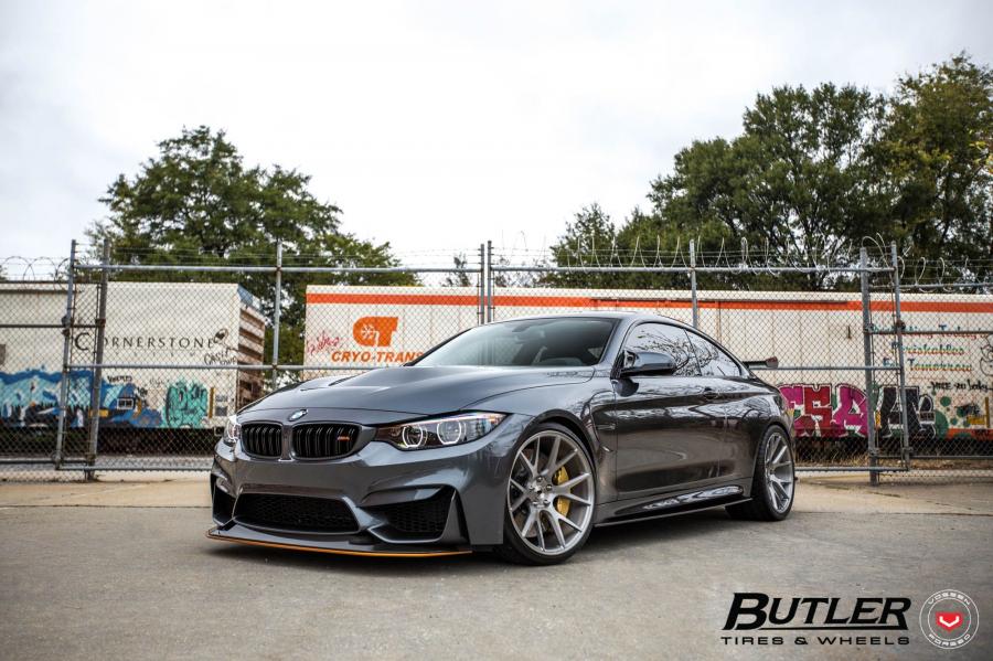  BMW M4 Coupe on Vossen Wheels (VPS-306) 2017 года  (фото 2 из 38)